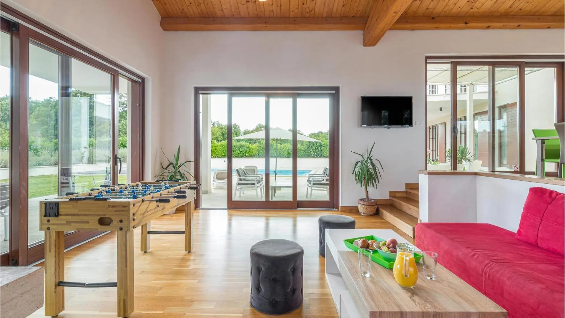 4 Bedroom Nice Home In Stokovci Holiday home