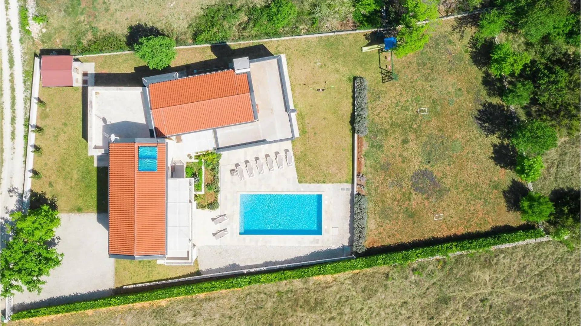 4 Bedroom Nice Home In Stokovci Holiday home