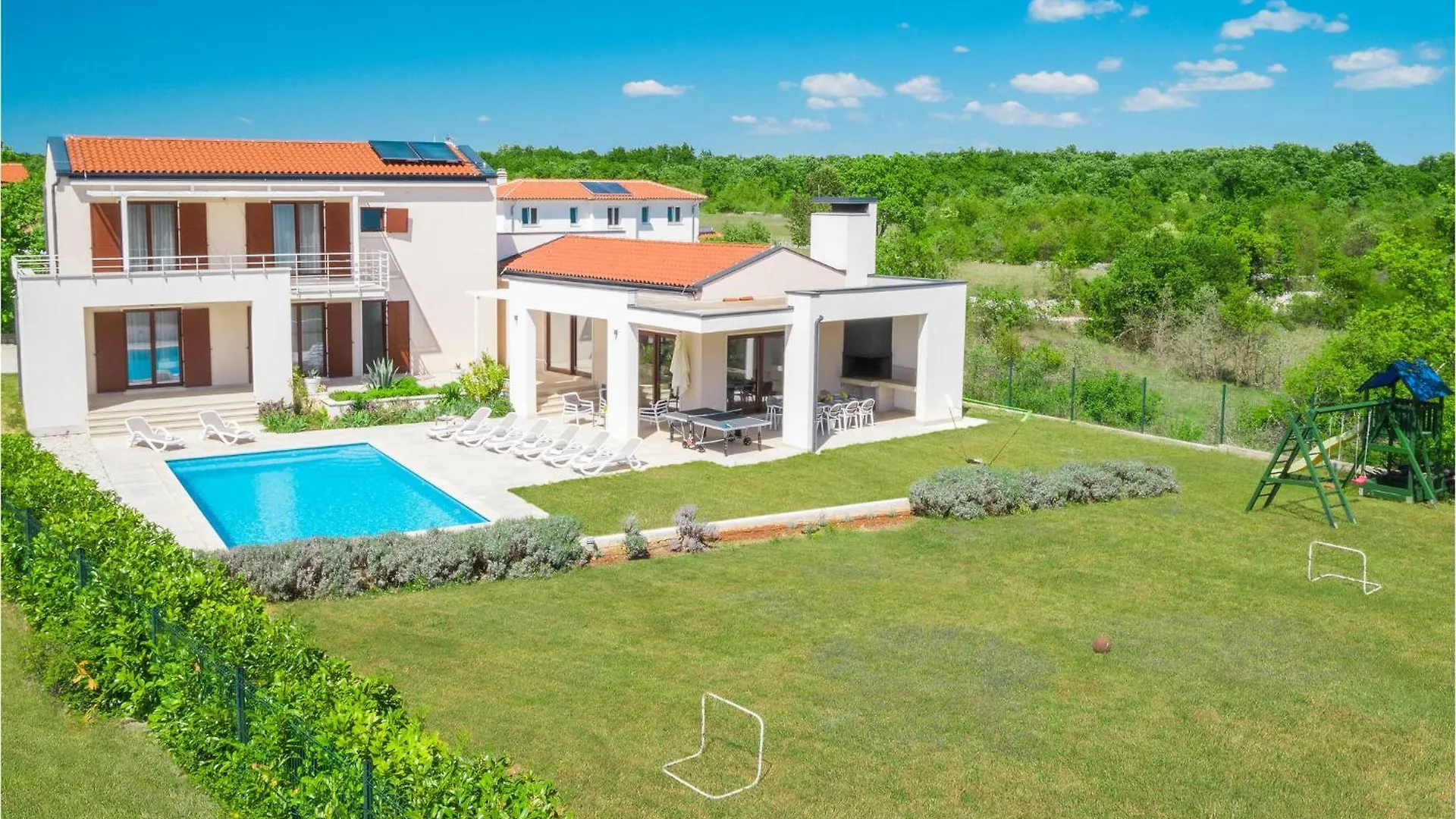 4 Bedroom Nice Home In Stokovci contacts
