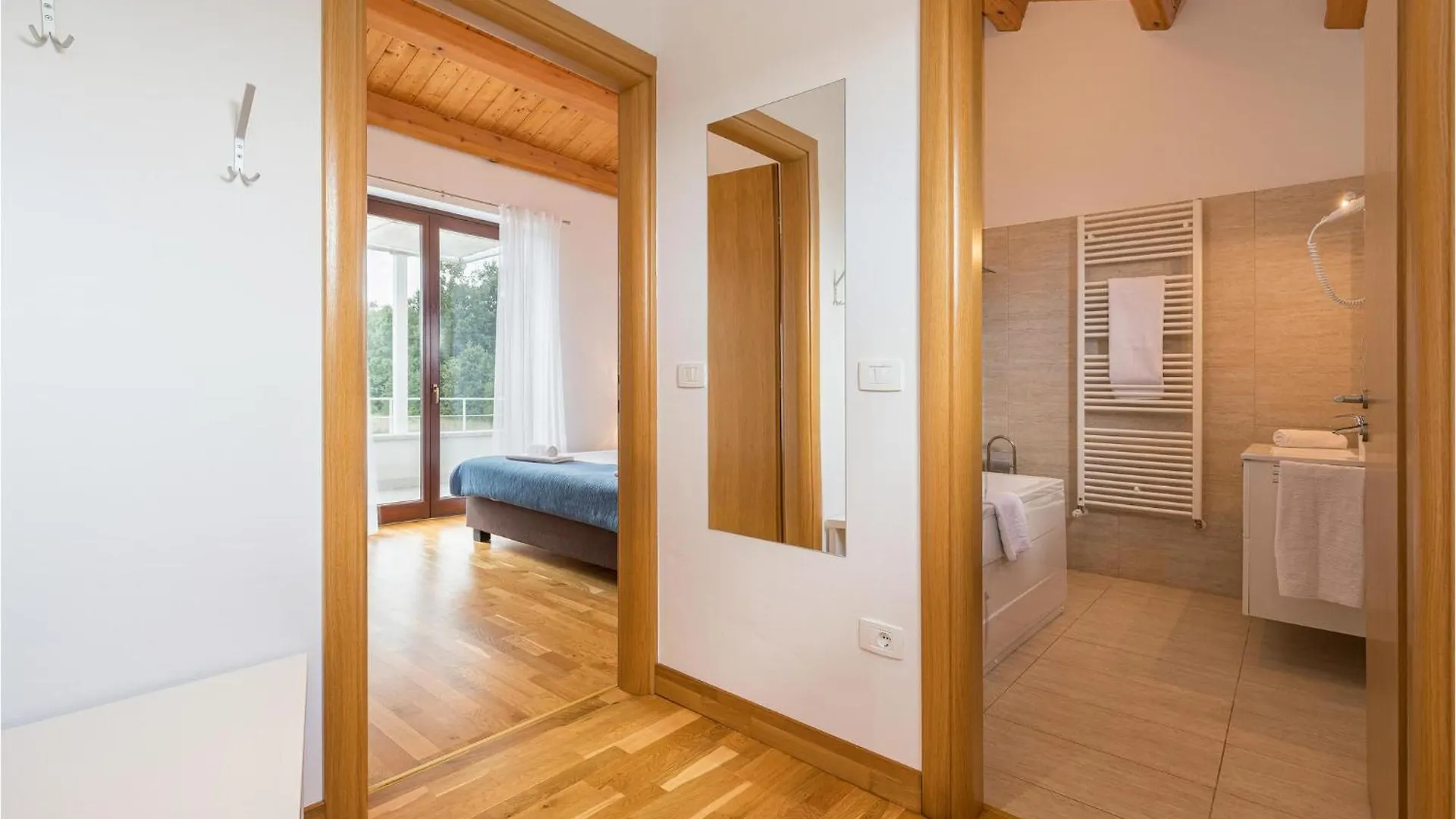 4 Bedroom Nice Home In Stokovci 0*,  Croatia